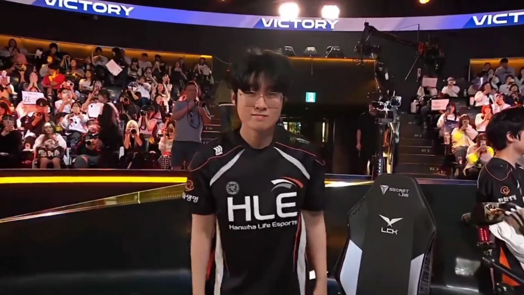 HLE横扫DK，Gumayusi一己之力扛起全队