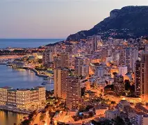 摩纳哥豪取四连胜，稳占积分榜榜首的简单介绍