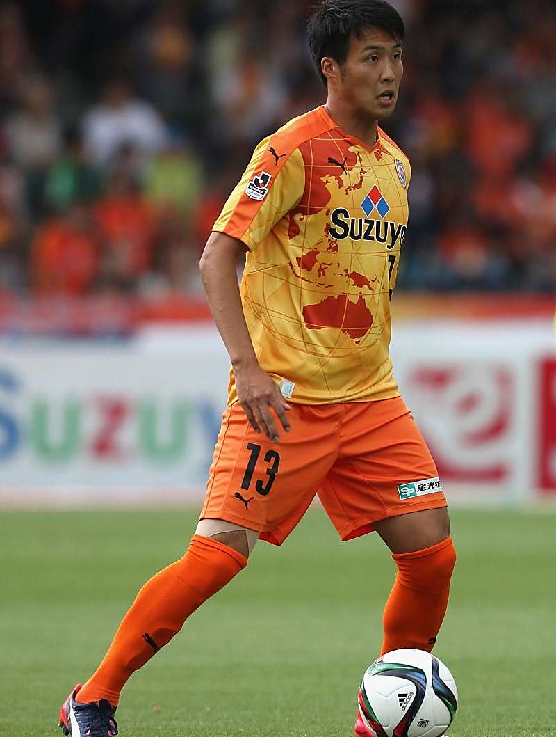 甘冈主场险胜，保持不败战绩的简单介绍