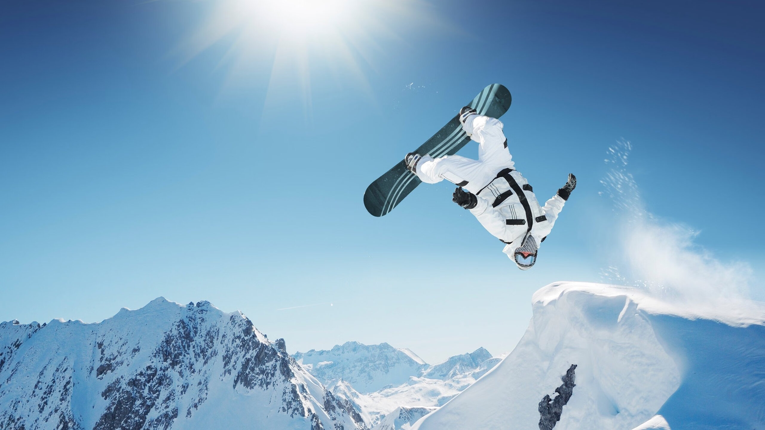 当独行侠遇见飞豹，东契奇生涯之夜映照篮球的无限可能